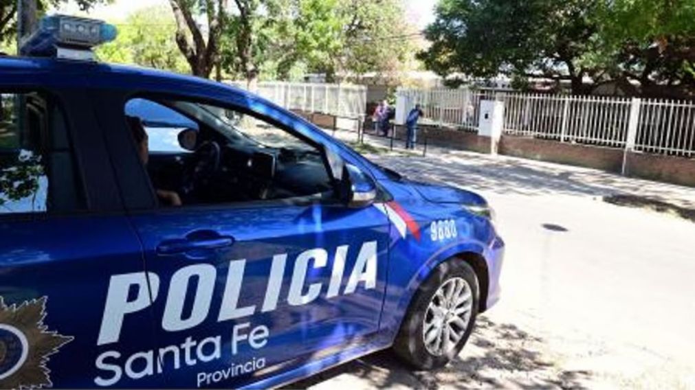 Un alumno de 12 años fue armado a una escuela de Rosario y fue descubierto por las autoridades escolares (Imagen ilustrativa/Télam).