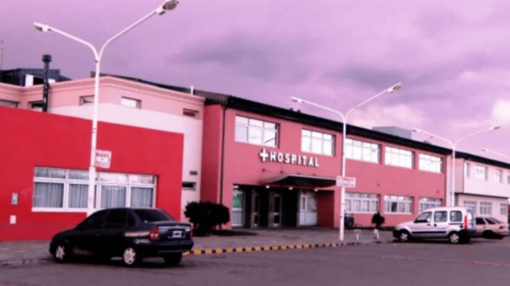 Una familia denunció que un enfermero se llevó su bebé recién nacido.