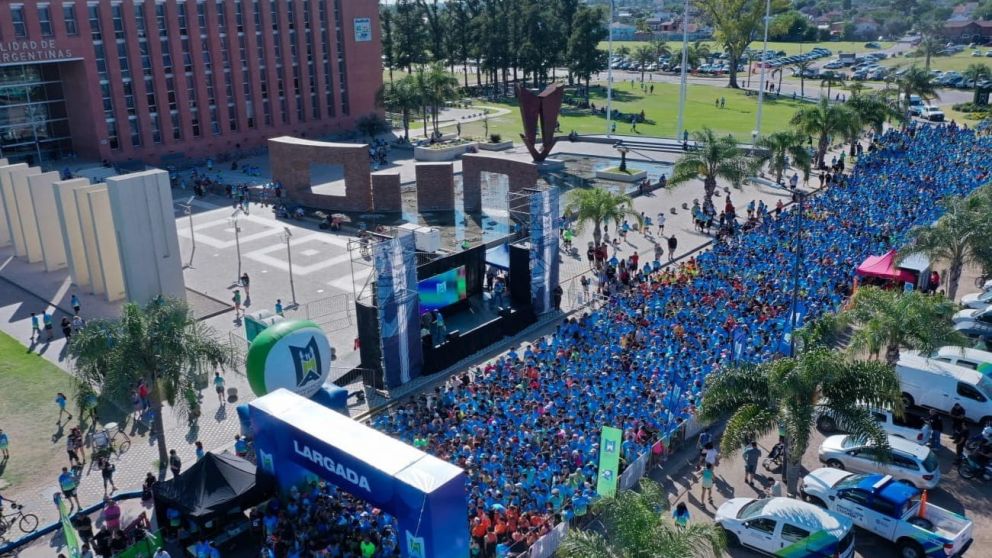 Más de 10.000 personas corrieron en la 5ta edición de “Circuito Malvinas”.