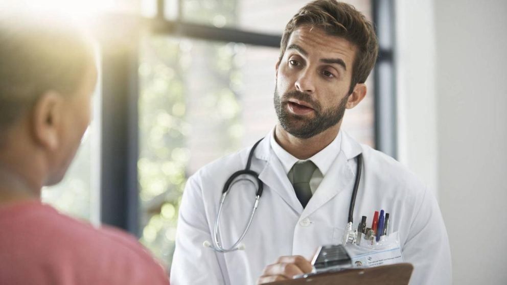 Los médicos confirmaron el nuevo síntoma de Ómicron (Imagen ilustrativa).