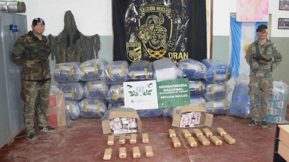 ¡VIDEO! Secuestran 20 kilos de cocaína, 28 de marihuana, 478 de hojas de coca y 1.250 cartones de cigarrillos de contrabando