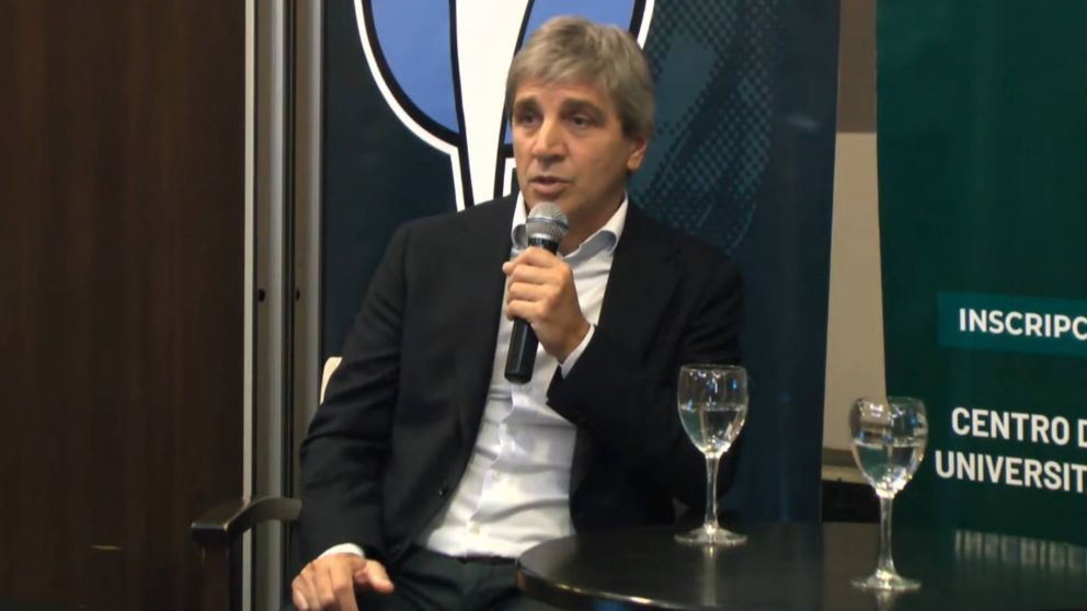 Luis Caputo disertó en el Congreso de Economía Regional que se realizó en Corrientes.