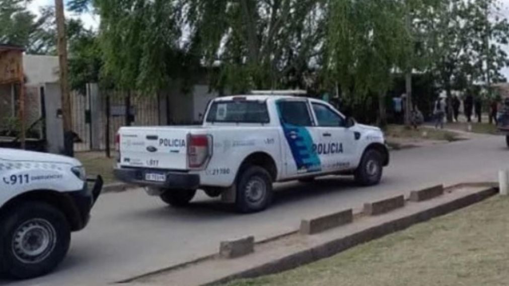 Los investigadores policiales intentan esclarecer el crimen de David Alderete.