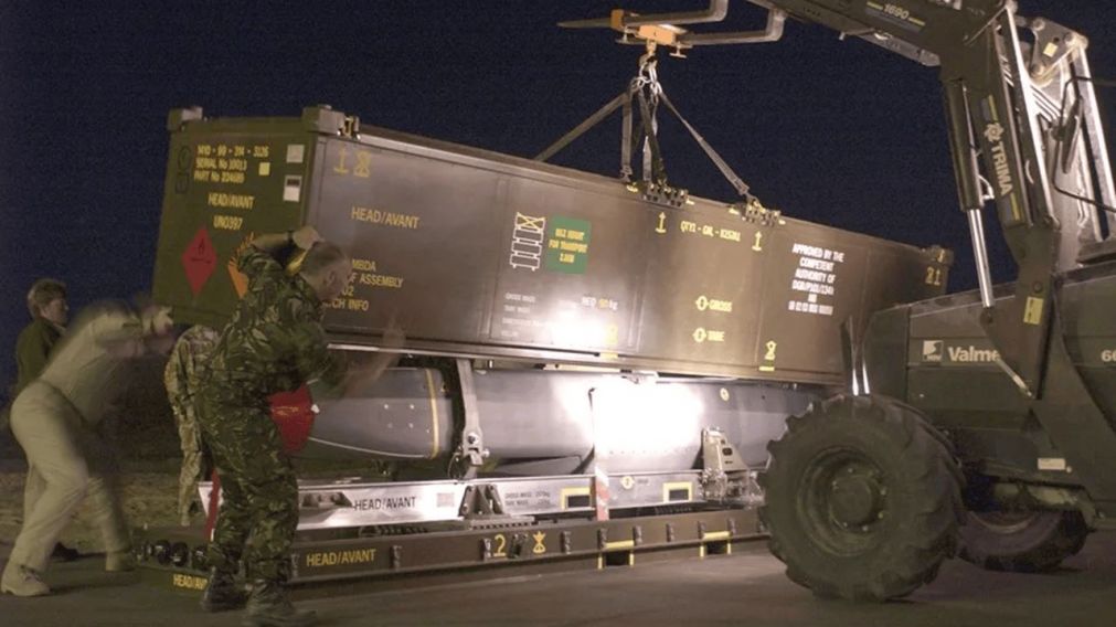 LUEGO DE MÁS DE MIL DÍAS DE CONFLICTO ARMADO, UCRANIA DISPARÓ AYER POR PRIMERA VEZ LOS MISILES BRITÁNICOS STORM SHADOW CONTRA RUSIA.