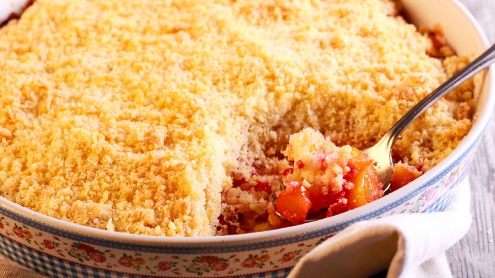 Aprovechá que es temporada: hace esté crumble de durazno fresco y delicioso con pocos ingredientes.