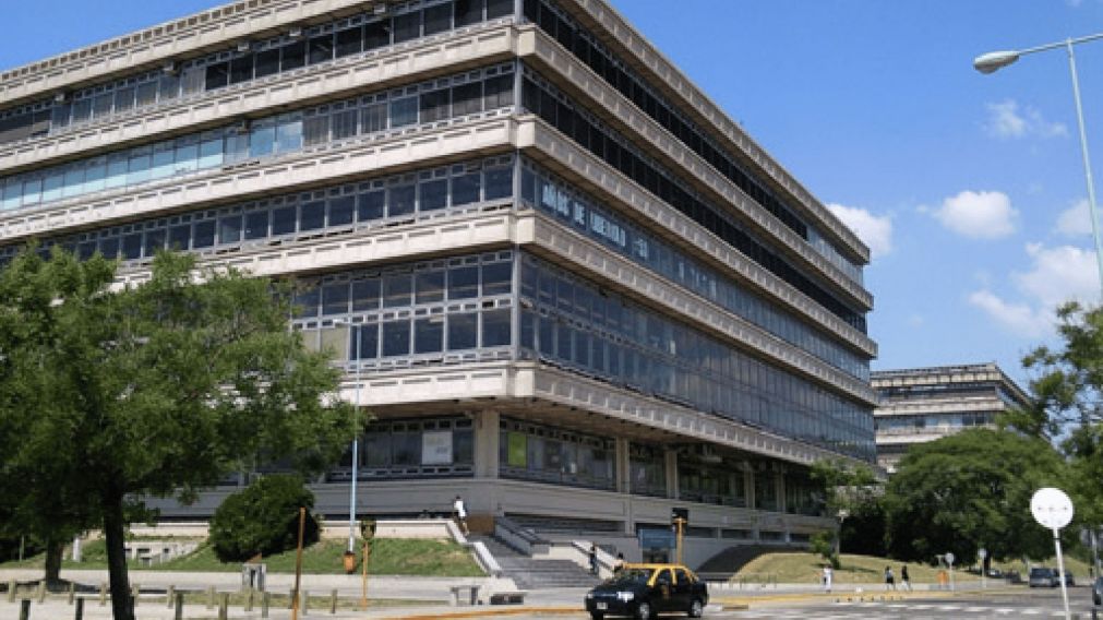 La carrera de la UBA que tiene 18 materias y una amplia salida laboral: ¿De cuál se trata y cómo inscribirse? (Imagen ilustrativa)