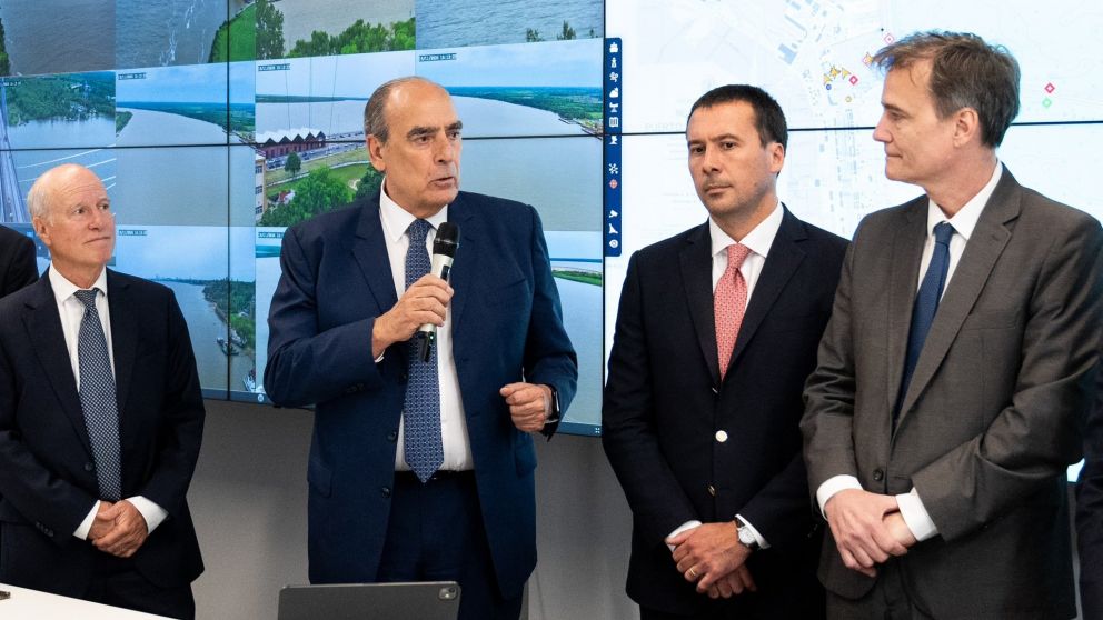 Guillermo Francos adelantó el llamado a licitación para privatizar la Hidrovía.