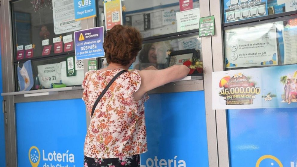 Un día para recordar: se enteró que ganó la quiniela mientras iba a trabajar.