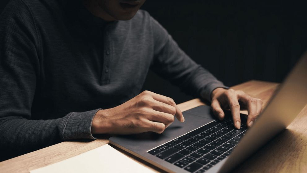 "Morite, Humano": la escalofriante respuesta de una Inteligencia Artificial a un estudiante que buscaba ayuda para hacer la tarea