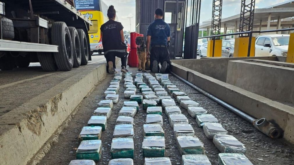 La Aduana secuestr� un cargamento con 92 de kilos de pasta base de coca�na.