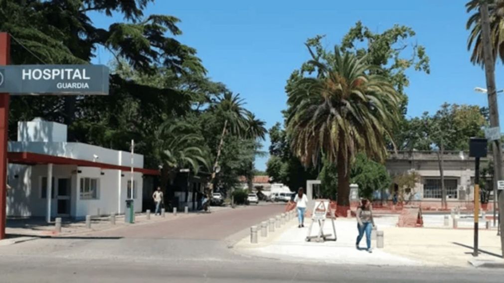 Una joven fue prendida fuego por su pareja y está en coma.