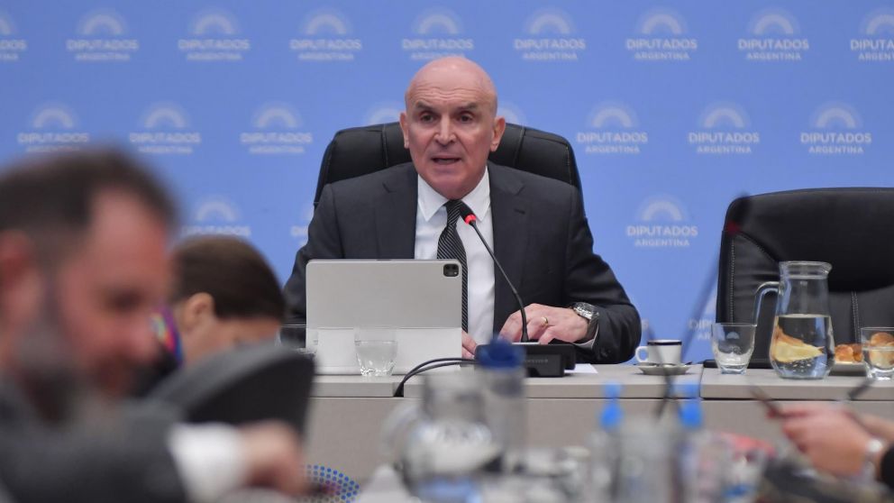 EL PRESUPUESTO ESTÁ TRABADO EN LA COMISIÓN QUE PRESIDE ESPERT.