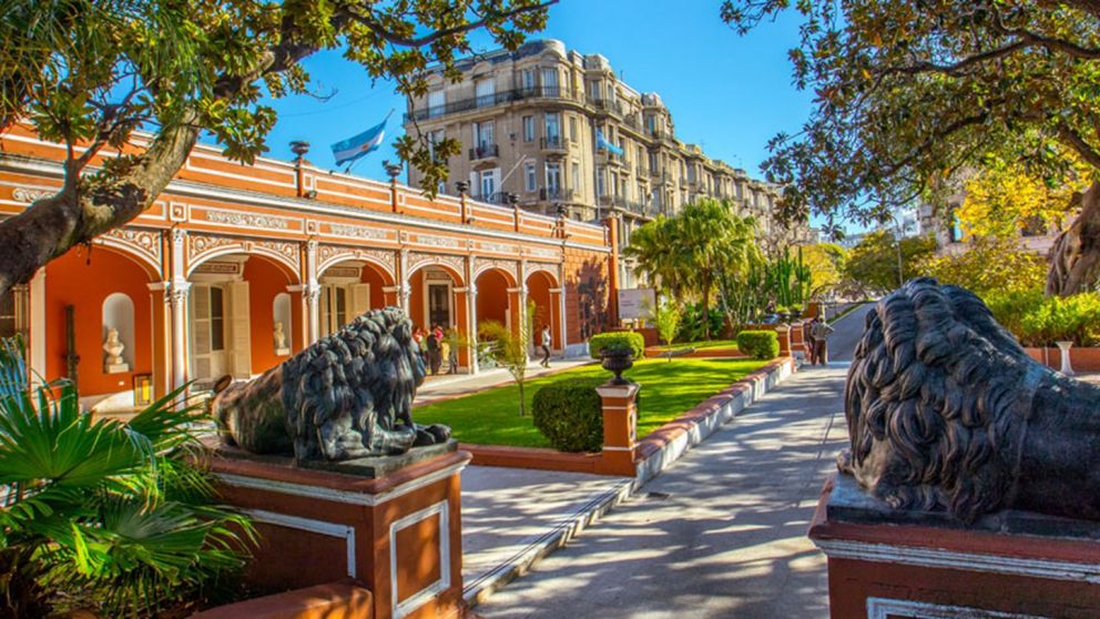 Amplios jardines, arte y mucho más en estos espectaculares museos.