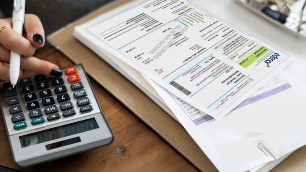 Entre las sanciones posibles, se encuentran la apertura de un sumario administrativo y la aplicaci�n de multas, que pueden alcanzar hasta los $946.929.921.