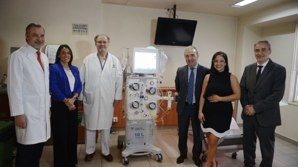 Oscar Mendiz (director Ejecutivo del Hospital Universitario Fundación Favaloro), Laura Favaloro (directora de RRII, Comunicación y Fundraising del Hospital Universitario Fundación Favaloro), Pablo Raffaele (jefe del Centro de Nefrología y de la Unidad Re