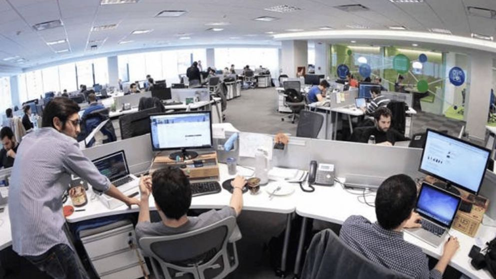 Reconocida compañía argentina ofrece empleo a universitarios que cumplan con estos mínimos requisitos.