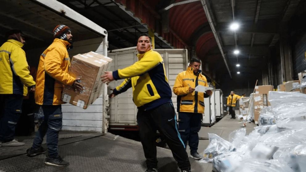 El Gobierno nacional desregul� el servicio de correos postal (Imagen T�lam).