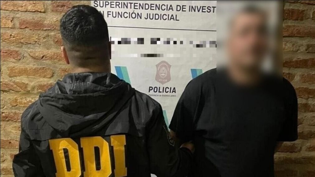 Este es el sujeto que fue arrestado por los investigadores policiales.