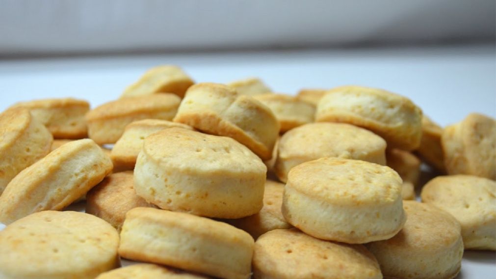 Receta de bizcochitos de queso sin tacc: pocos ingredientes, m�s livianos y adictivos.