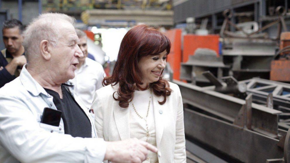 Días atrás, la ex mandataria se reunió con 100 representantes pymes de la provincia en Avellaneda.