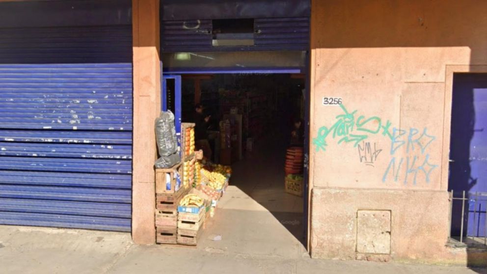 En este comercio se produjo la agresión perpetrada por los sujetos.
