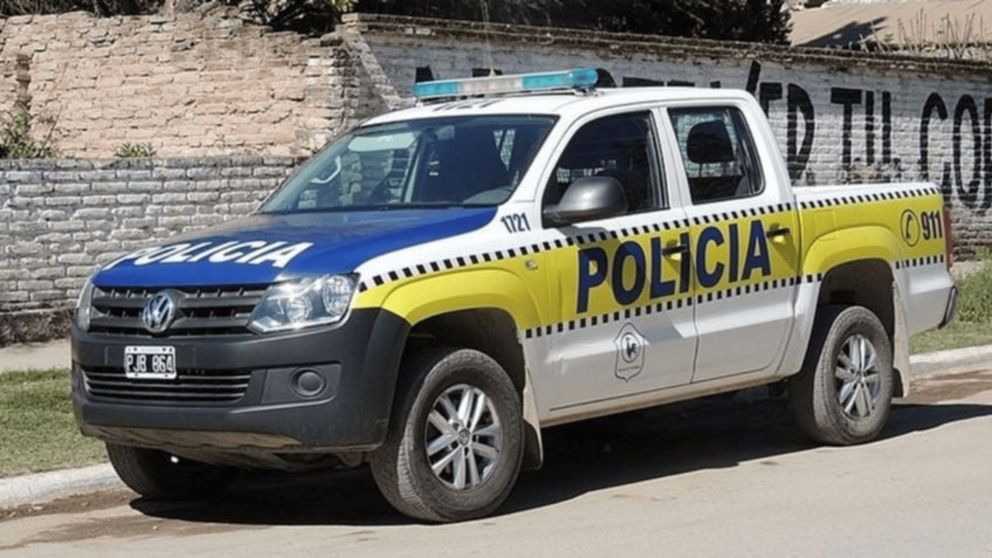 Se ofrece recompensa para detener a un ex policía prófugo de la Justicia.