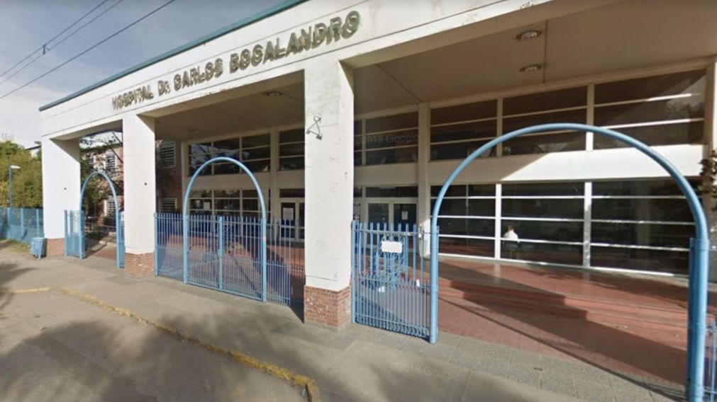 La mujer debi� ser atendida por m�dicos en este hospital.