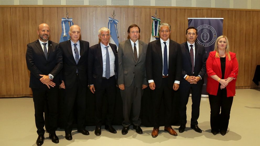 Mariano Cúneo Libarona anunció la entrada en vigencia del nuevo Código Procesal Penal Federal en Neuquén y Río Negro.