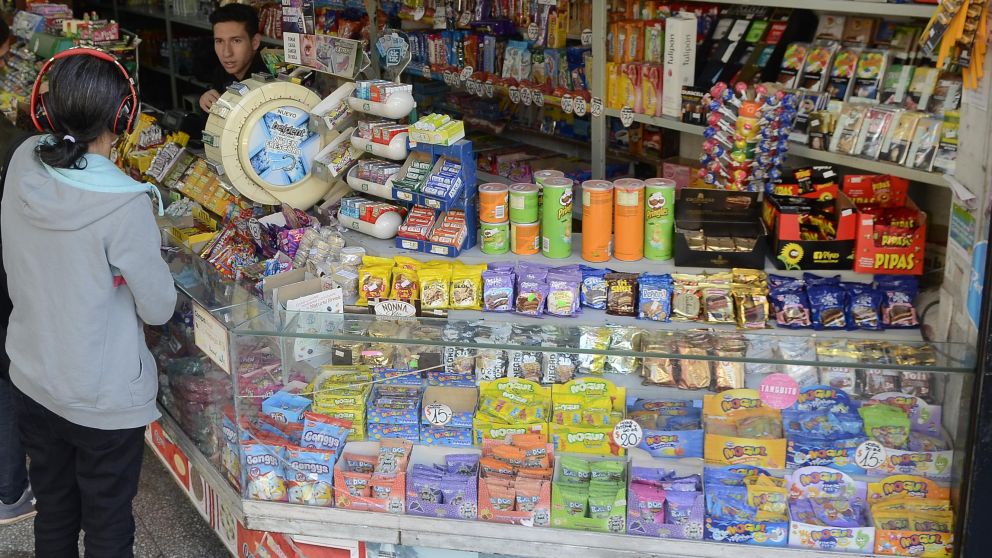 EL ANTECEDENTE COMPARABLE A LA SITUACIÓN ACTUAL ES EL PERÍODO DE MACRI, CUANDO SE PERDIERON 33.000 KIOSCOS.