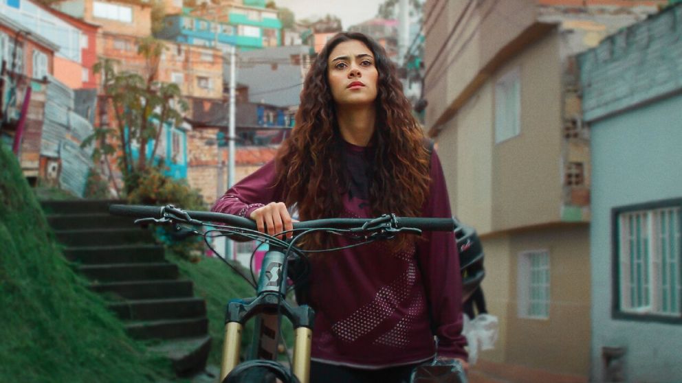 Netflix: la serie de drama y romance que causa furor entre los usuarios protagonizada por un argentino.
