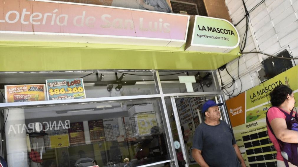 El agenciero de "La Mascota" reflexionó sobre la esperanza que impulsa a los jugadores a participar en el sorteo del Quini 6, en medio de la crisis económica (Archivo).