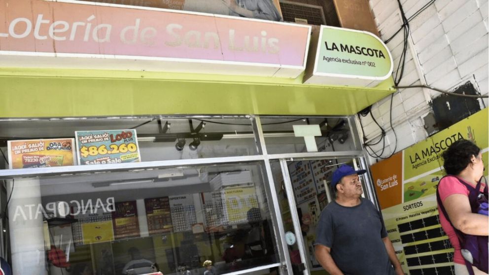 El agenciero de "La Mascota" reflexionó sobre la esperanza que impulsa a los jugadores a participar en el sorteo del Quini 6, en medio de la crisis económica (Archivo).