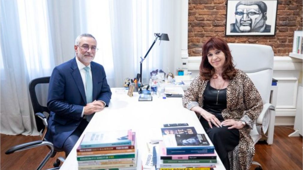 La imagen entre Cristina Kirchner y Julio Glinternick Bitelli.
