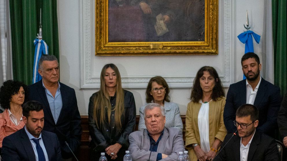 NOTICIAS ARGENTINAS BAIRES OCTUBRE 28: El rector de la Universidad de Buenos Aires (UBA), Ricardo Gelpi, durante la conferencia de prensa que ofrecio esta mañana en la sede del rectorado referida a las auditorias que se realizan a la casa de estudios. F
