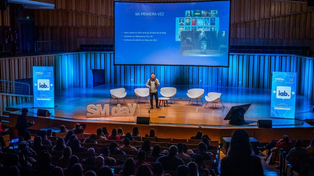 Club Cr�nica ofrece descuentos para cursos de Comunity Manager e Inteligencia Artificial