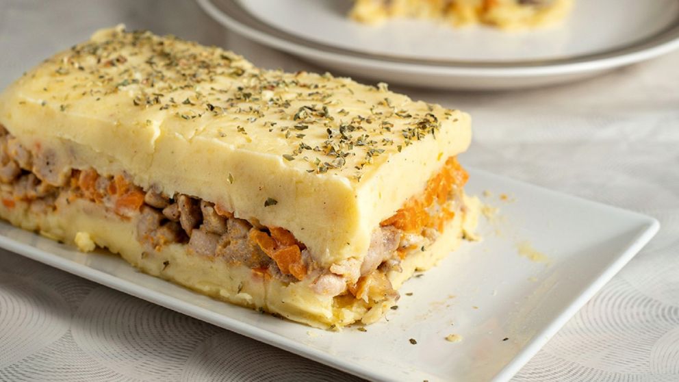 Pastel de pastel de papa con pollo: más barato que el de carne y súper sabroso.