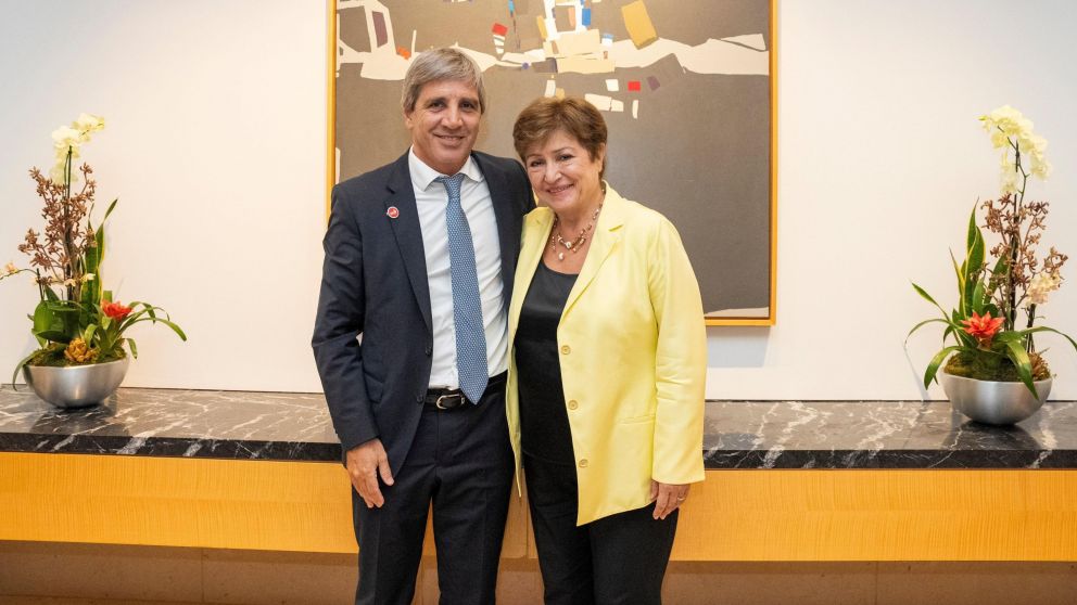 Luis Caputo se reunió con Kristalina Georgieva en Washington.