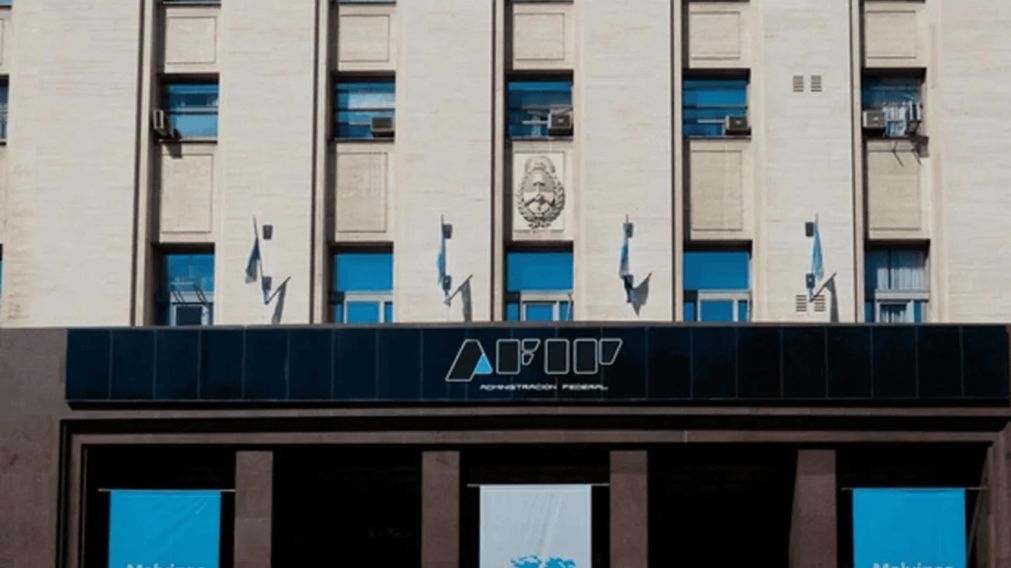 Un empleado de la AFIP se arrojó de un noveno piso y se salvó un milagro (Imagen ilustrativa).
