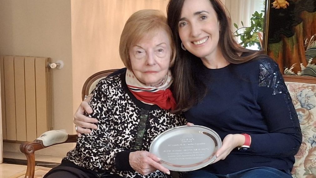 Tras su gira por Europa en la que mantuvo un encuentro con el Papa Francisco, Victoria Villarruel visit� a Isabel Per�n.