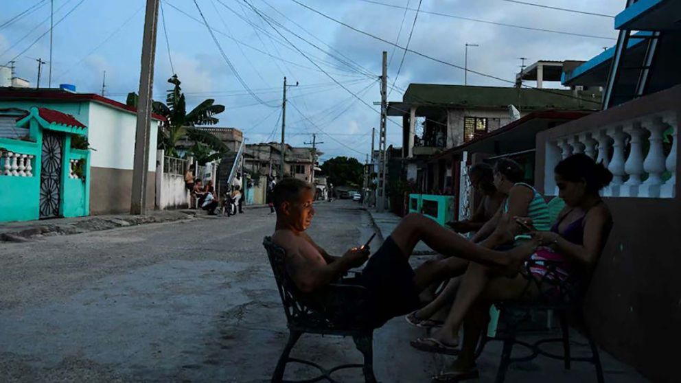 Cuba a oscuras: apagón total en la isla por falla en importante central eléctrica
