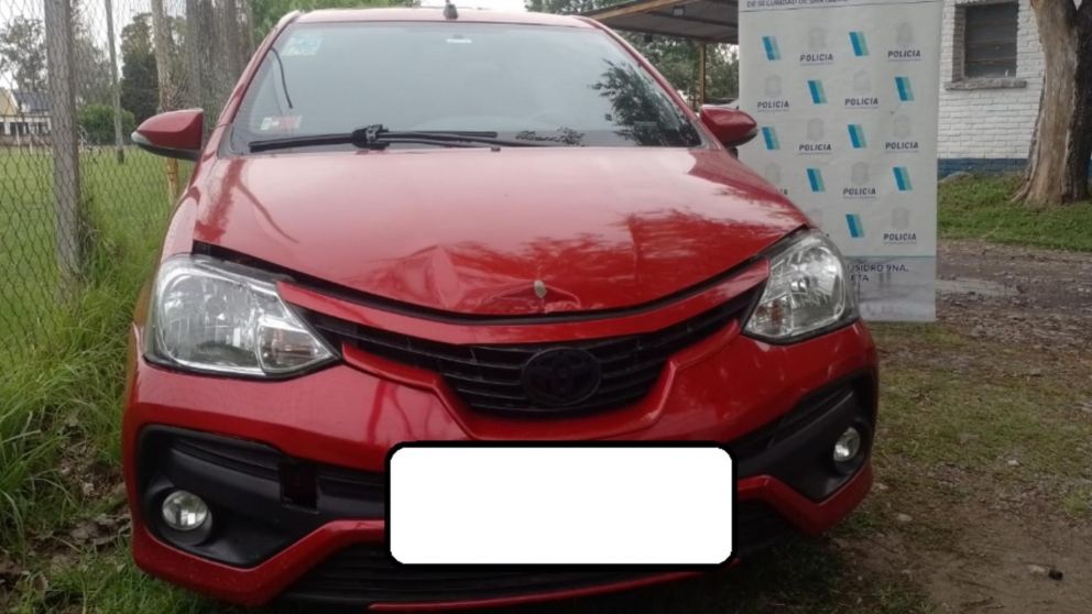 Este es el automóvil que fue secuestrado por las autoridades policiales.