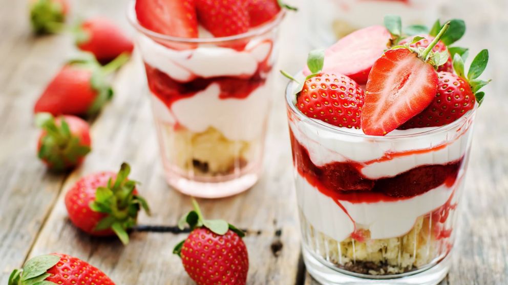Receta de trifle de frutillas, una preparaci�n ideal para aprovechar la fruta de estaci�n y disfrutar de un postre delicioso.