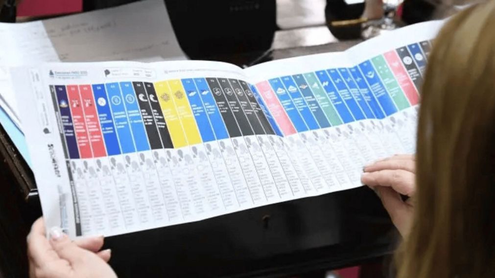 El Gobierno promulgó la ley que establece la Boleta Única de Papel como instrumento de votación.