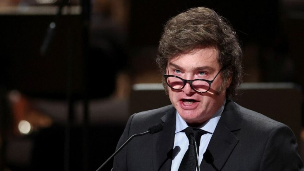 Los senadores radicales "no cumplieron" con lo acordado con Javier Milei, se quejan en Casa Rosada.
