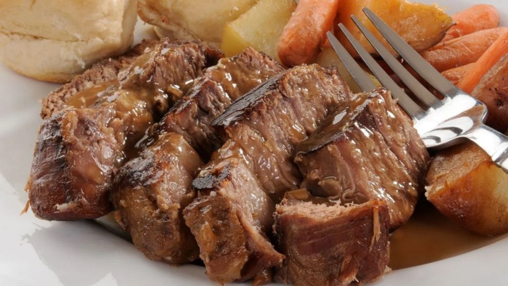 Un corte "tiernito" y económico que queda delicioso a la plancha y al horno: cómo y dónde conseguirlo más barato.