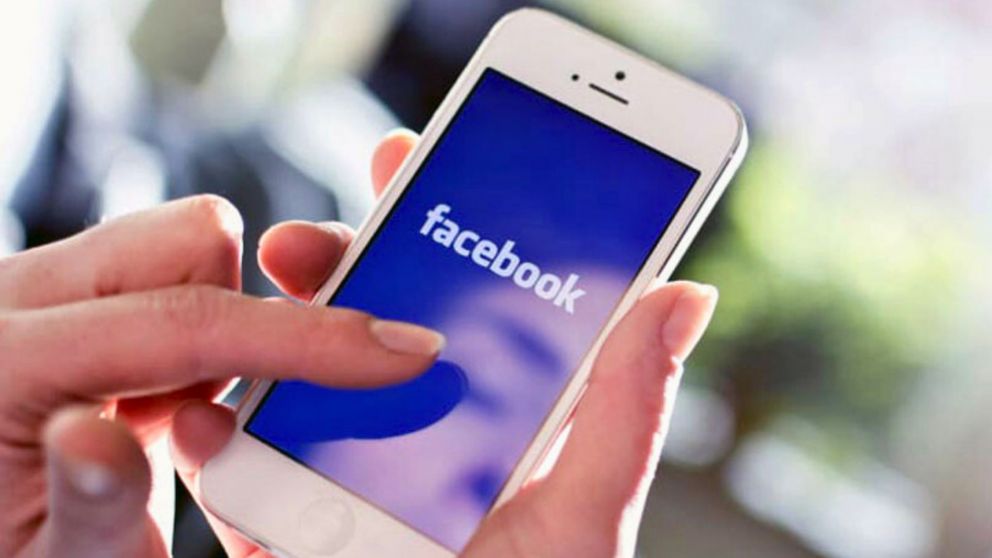 Mientras revisaba Facebook, la mujer se dio cuenta mediante una publicación que podía reclamar su premio de la Quiniela (Imagen ilustrativa).