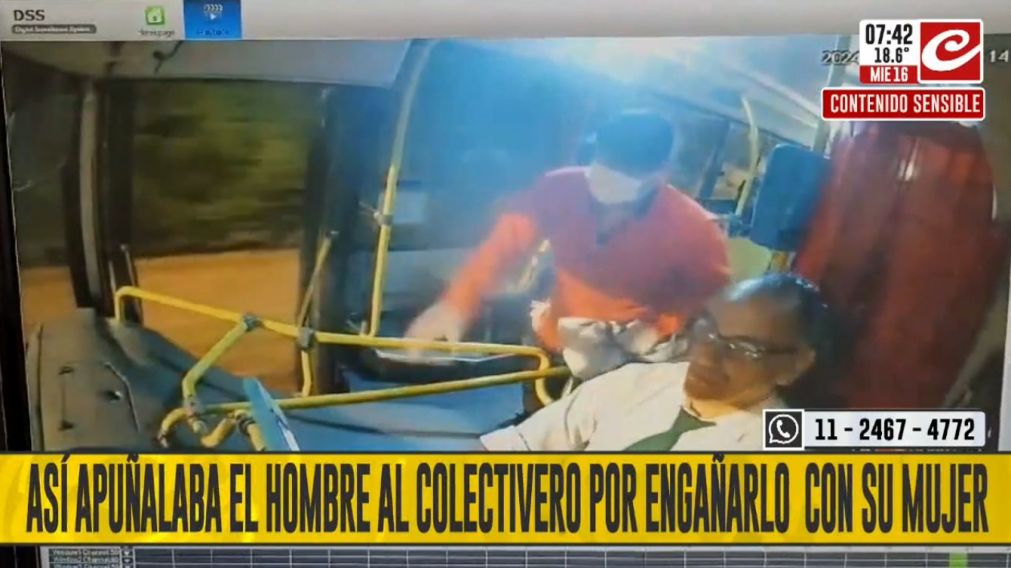 El momento en que un hombre mat� a un colectivero tras descubrir que era el amante de su pareja.