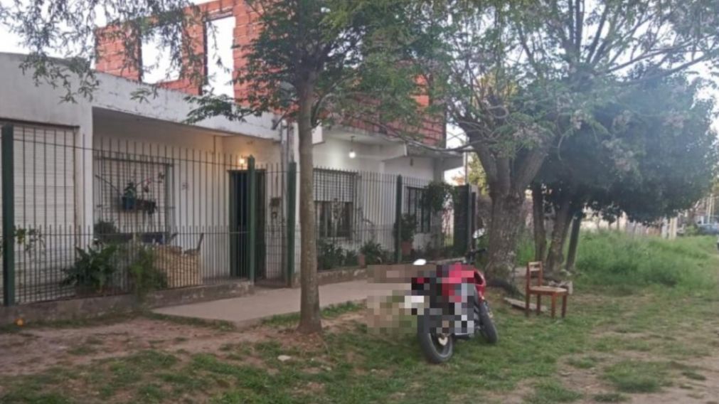 En esta vivienda sucedi� el homicidio de la octogenaria. Cr�dito: Semanario Actualidad.
