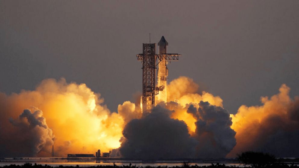 SpaceX complet� con �xito el quinto vuelo de prueba de su cohete Starship (Imagen AP).