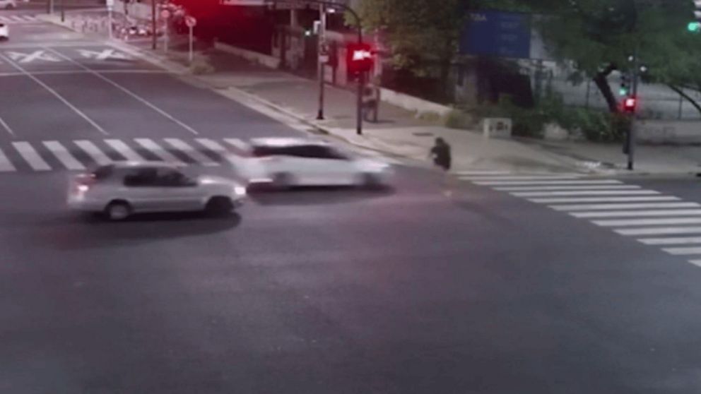 El choque quedó registrado por cámaras de la zona.